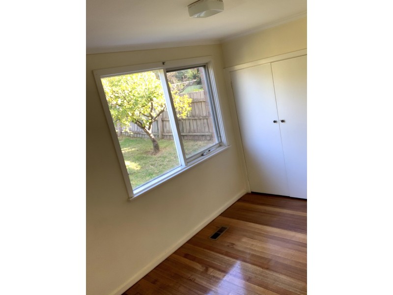 80 Hinkler Road East, Glen Waverley VIC 3150