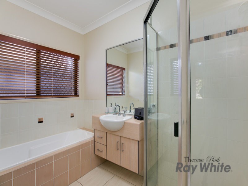31 Sunbird Drive, Woree QLD 4868