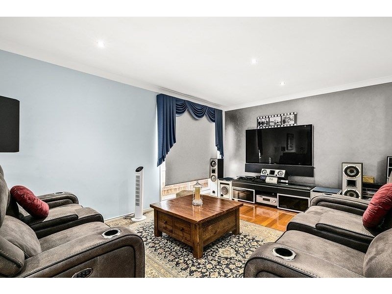 18 Martens Cct, Kellyville NSW 2155