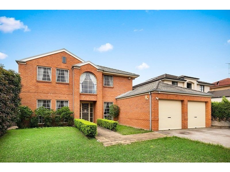18 Martens Cct, Kellyville NSW 2155