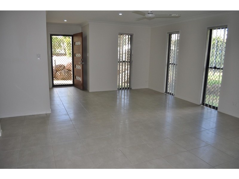 1/1 Barratt Street, Coomera QLD 4209