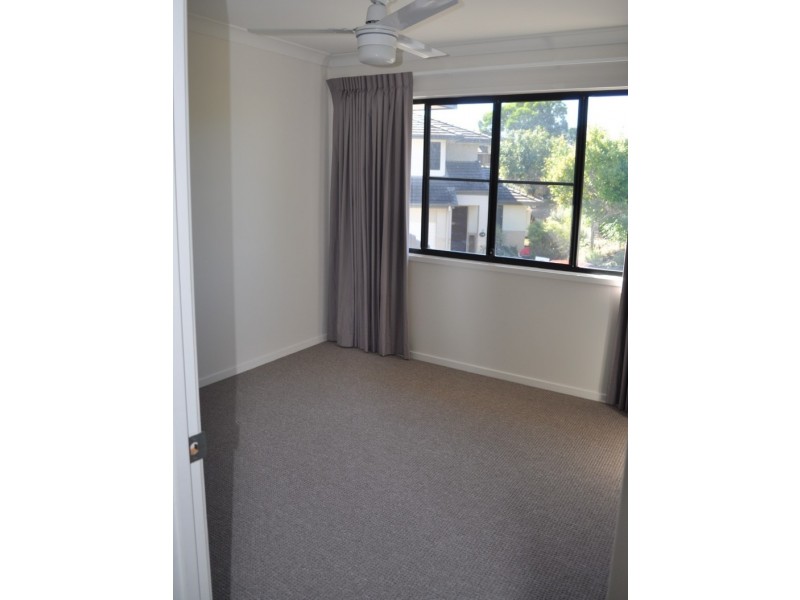 1/1 Barratt Street, Coomera QLD 4209