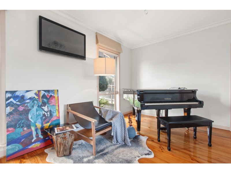 2/2 Cabena Crescent, Chadstone VIC 3148