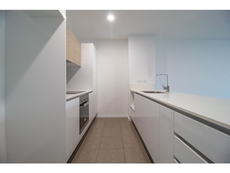 3209/1-7 Waterford Court, Bundall QLD 4217