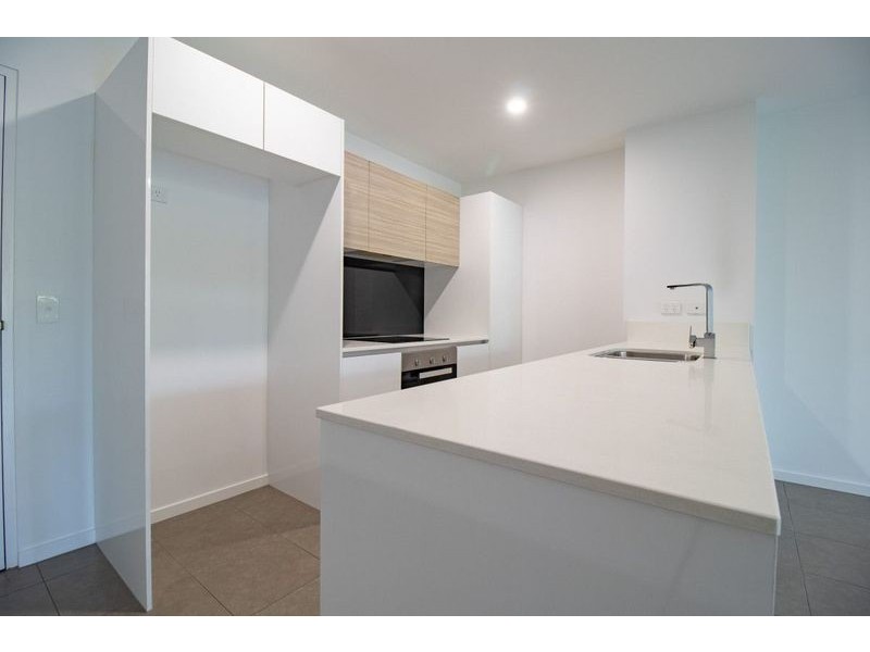 3209/1-7 Waterford Court, Bundall QLD 4217