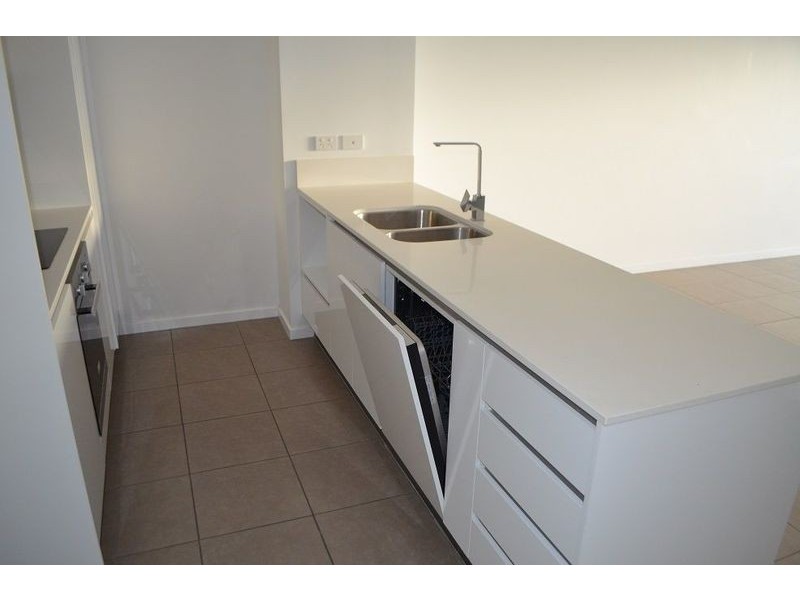 3209/1-7 Waterford Court, Bundall QLD 4217