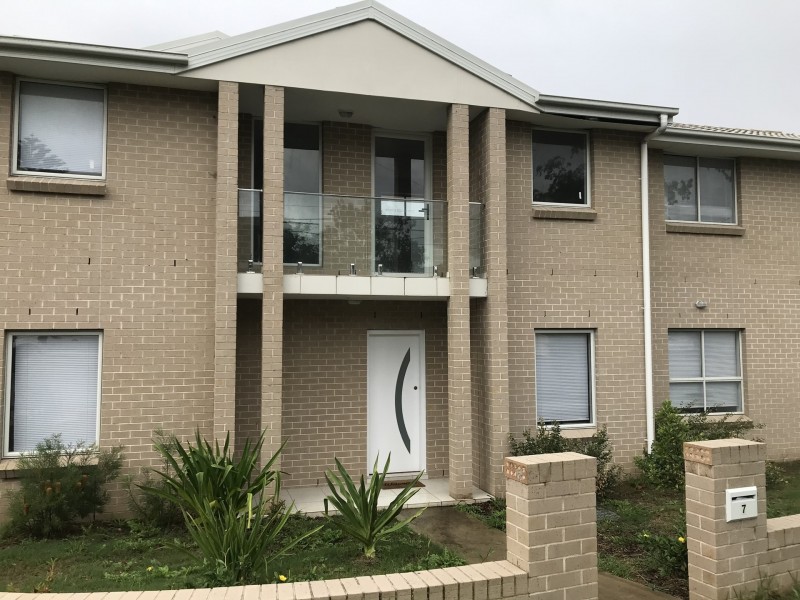 7 Isaac Street, Peakhurst NSW 2210