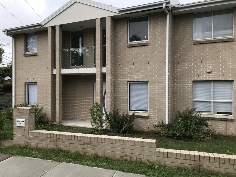 7 Isaac Street, Peakhurst NSW 2210