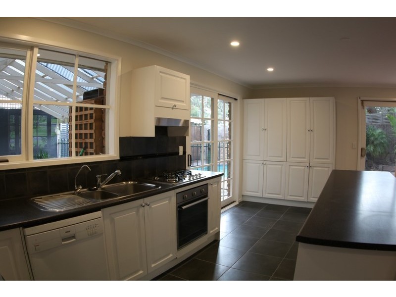 9 Tarwin Drive, Croydon Hills VIC 3136