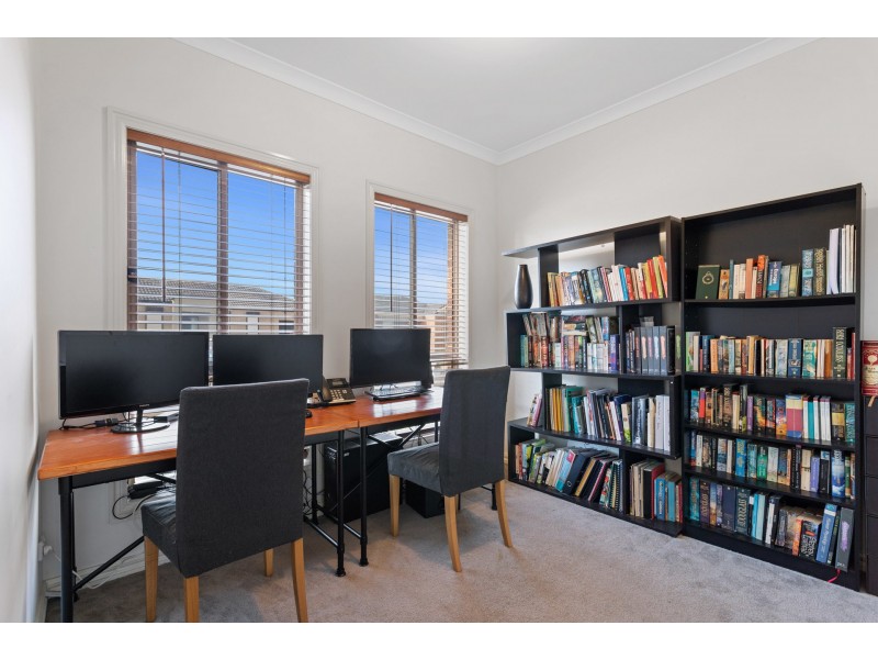 2/43 Knightsbridge Drive, Tarneit VIC 3029