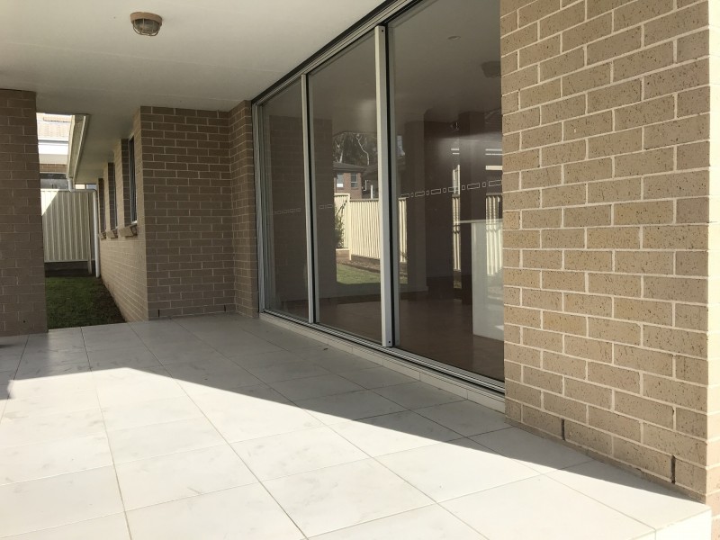 1A Rona Street, Peakhurst NSW 2210