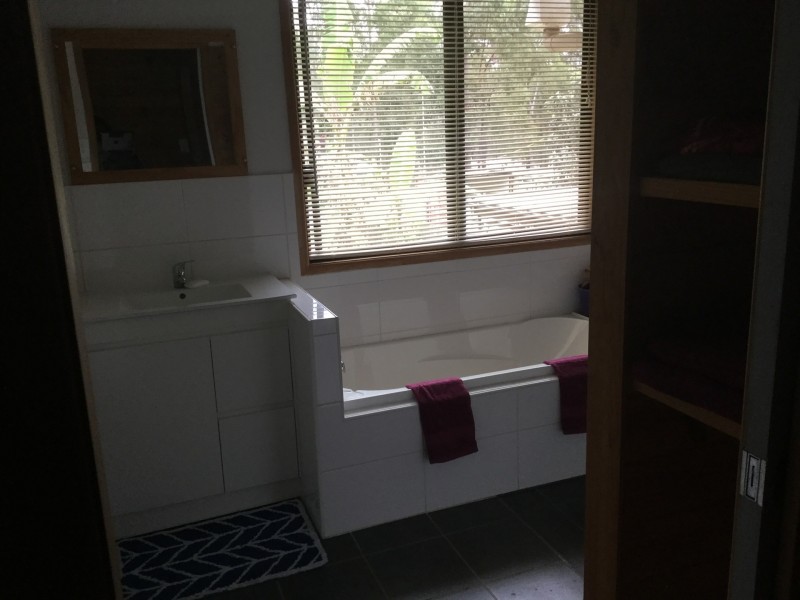 36 Taylor Street, Russell Island QLD 4184