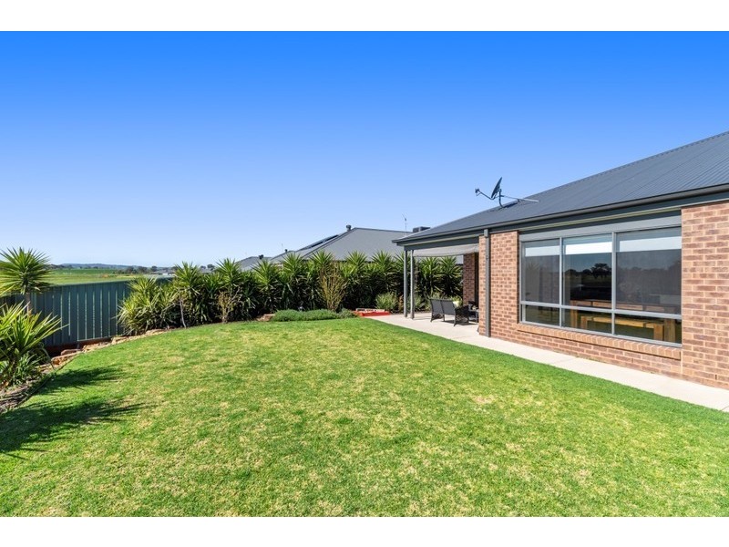 24 Paperbark Drive, Forest Hill NSW 2651