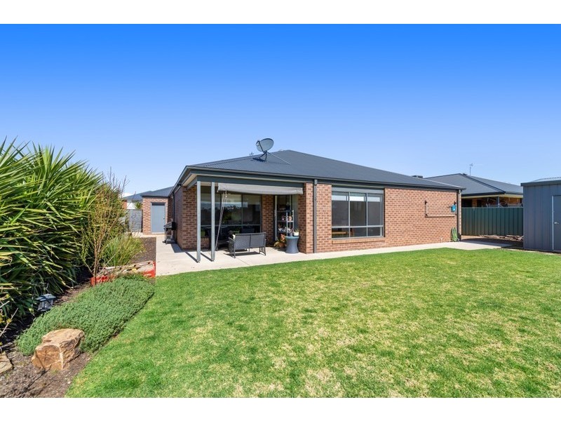 24 Paperbark Drive, Forest Hill NSW 2651