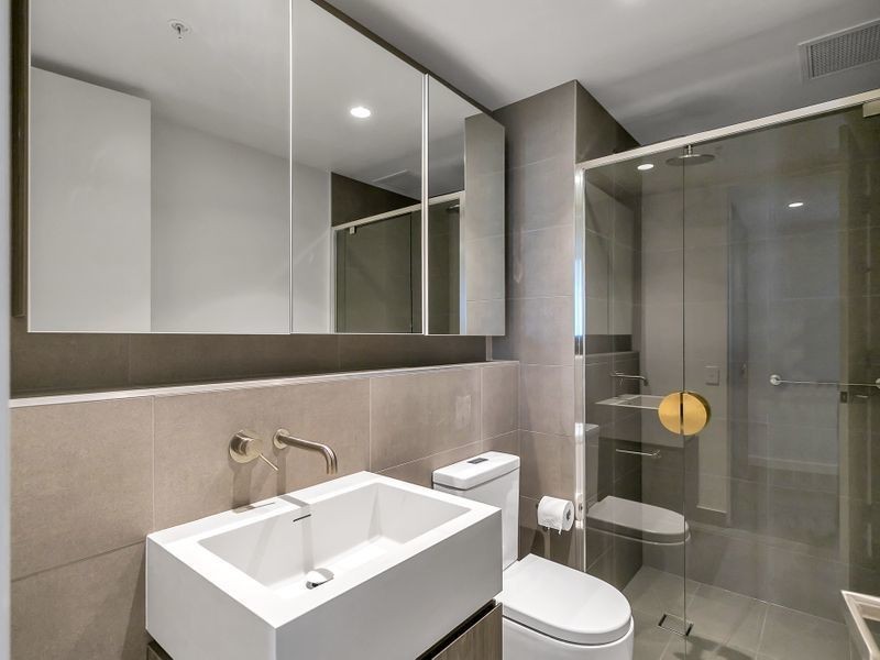 2404/15-17 Austin Street, Adelaide SA 5000