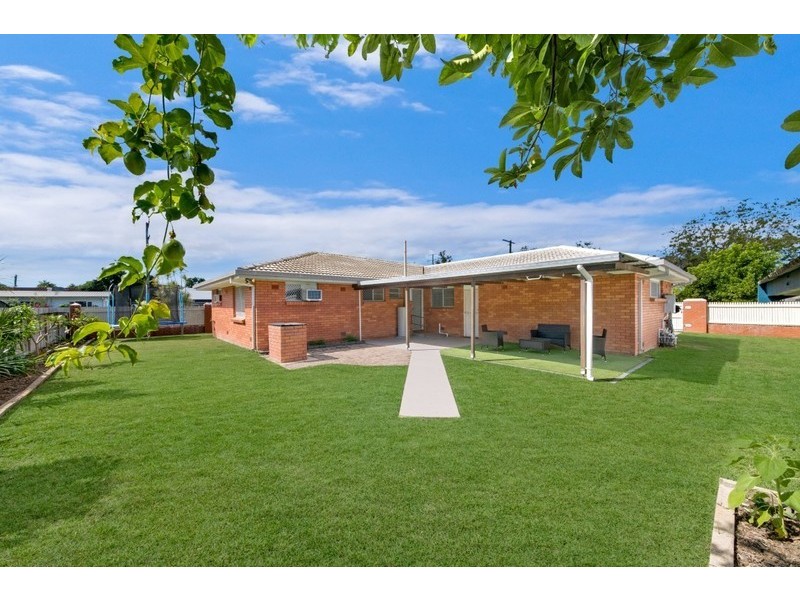 1 Northwest Crescent, Cranbrook QLD 4814