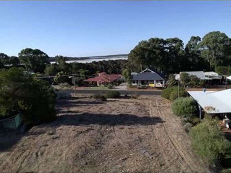 6 Orchard Place, Myalup WA 6220