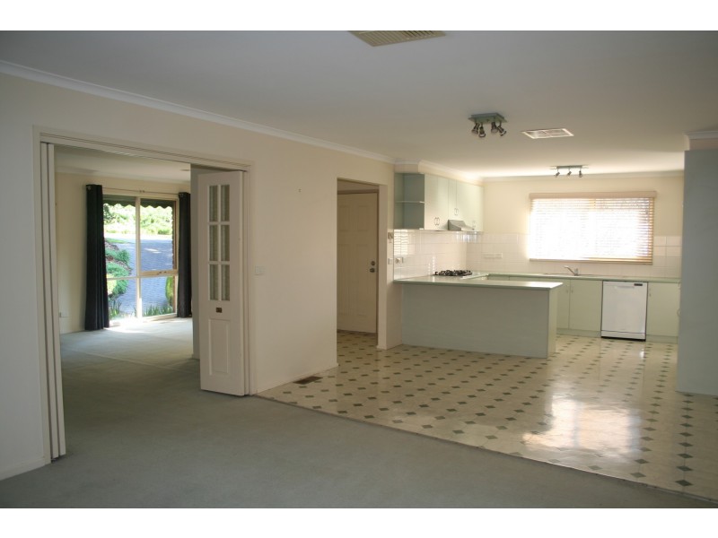 4 Faull Close, Croydon North VIC 3136