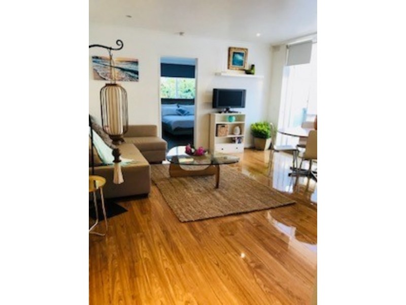 11/9 Wilton Grove, Elwood VIC 3184