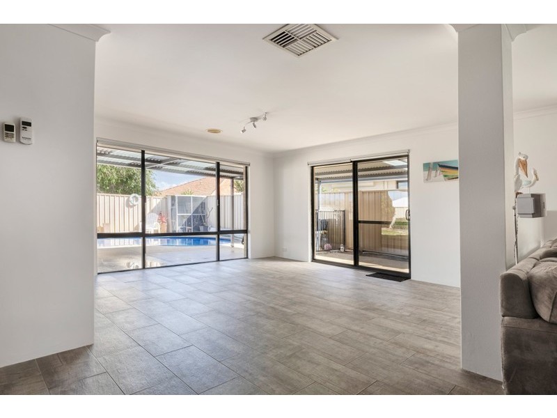 20 Verona Street, Hocking WA 6065