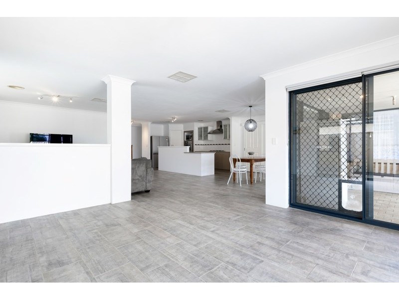 20 Verona Street, Hocking WA 6065