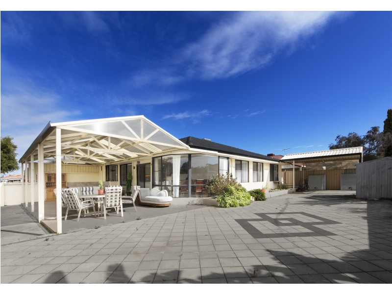 12 Atlantic Boulevard, Canning Vale WA 6155