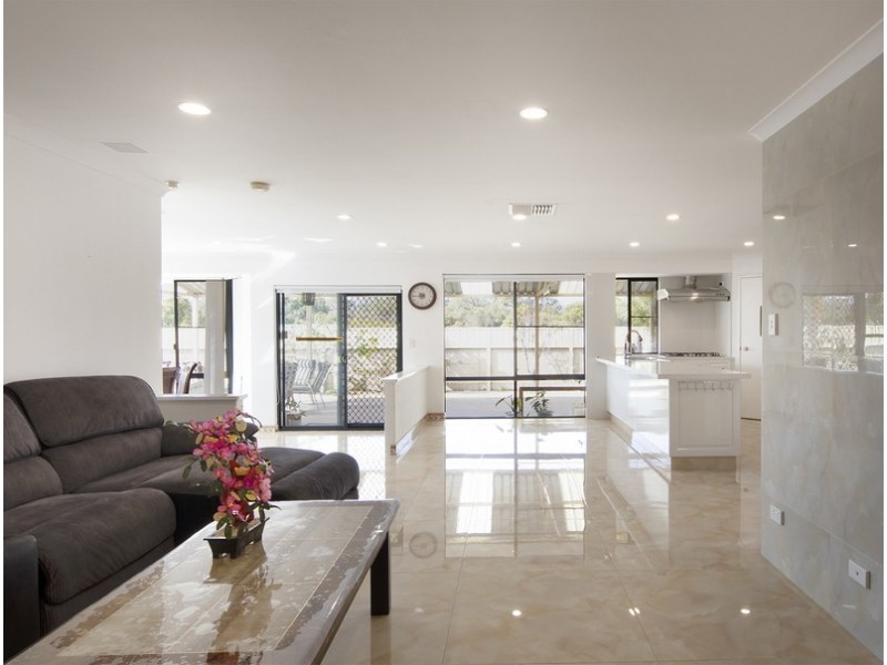 12 Atlantic Boulevard, Canning Vale WA 6155