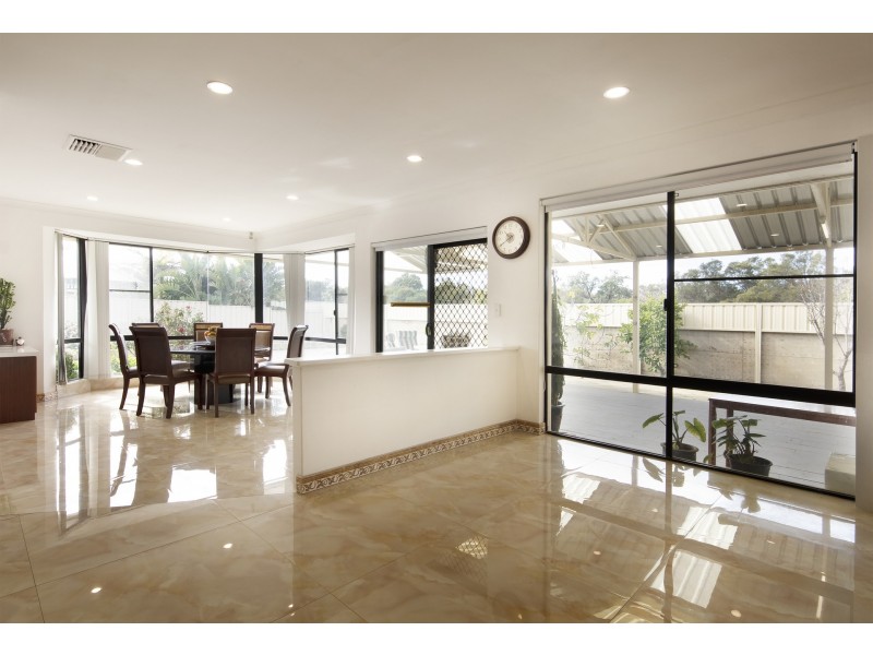 12 Atlantic Boulevard, Canning Vale WA 6155