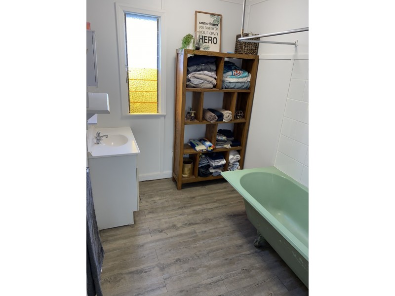 211 Upper Dawson Road, Allenstown QLD 4700