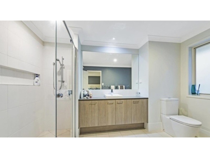 61 Ellenborough Avenue, Ormeau Hills QLD 4208