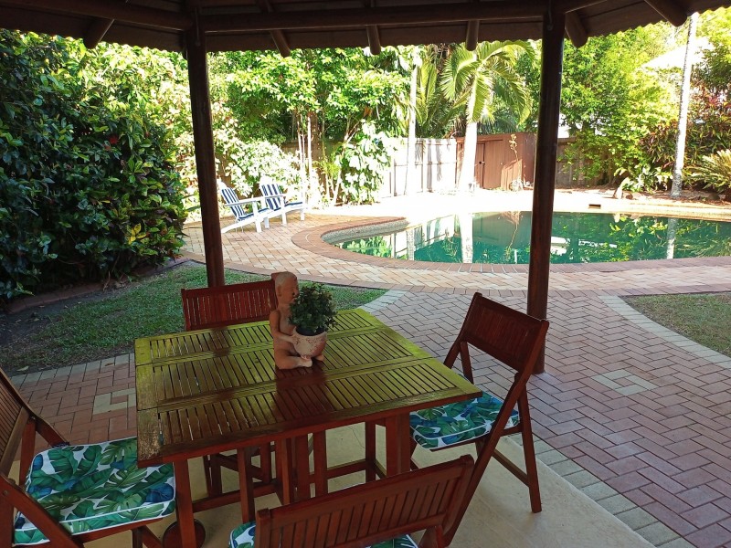 9 Whitehaven Court, Clifton Beach QLD 4879