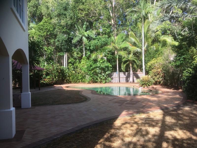 9 Whitehaven Court, Clifton Beach QLD 4879