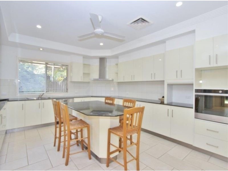 9 Whitehaven Court, Clifton Beach QLD 4879
