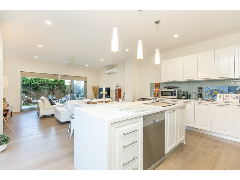 1/2248 Gold Coast Highway, Mermaid Beach QLD 4218