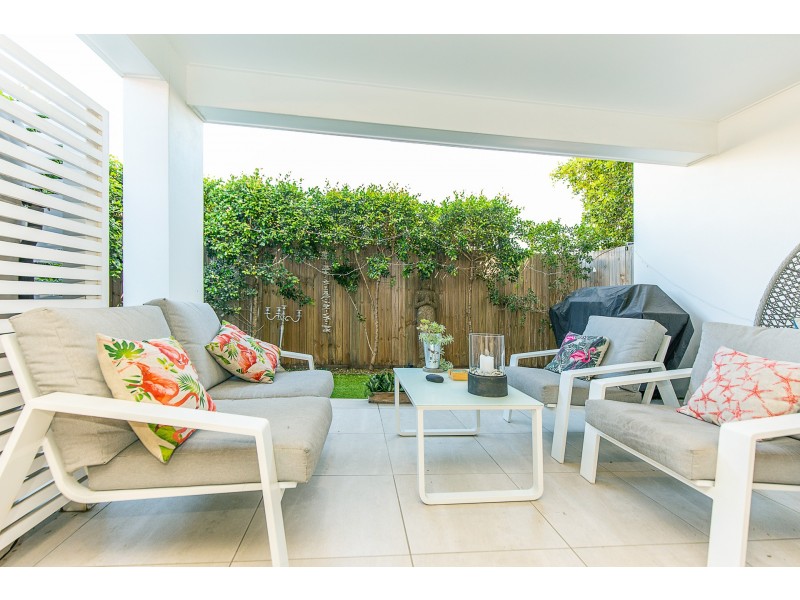 1/2248 Gold Coast Highway, Mermaid Beach QLD 4218