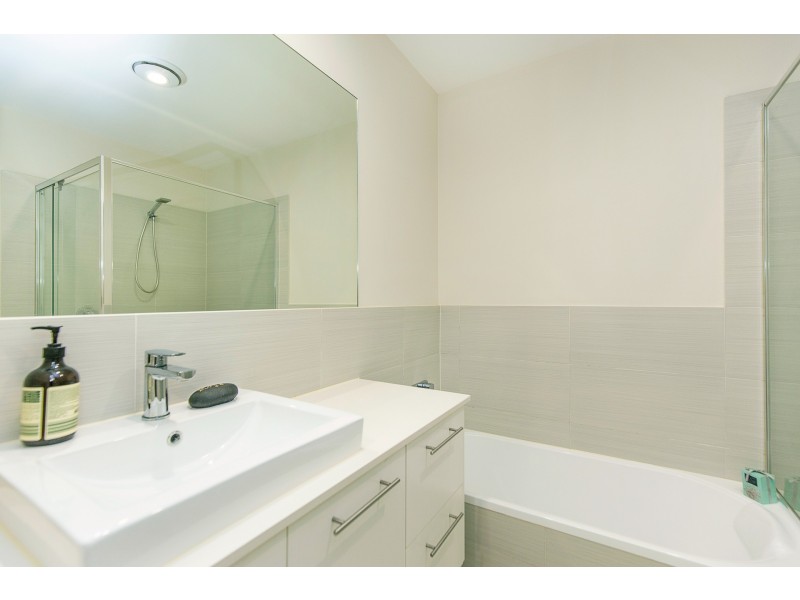 1/2248 Gold Coast Highway, Mermaid Beach QLD 4218