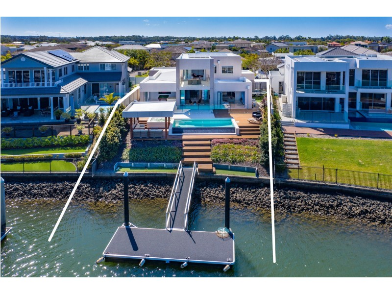 2632 Virginia Drive, Hope Island QLD 4212