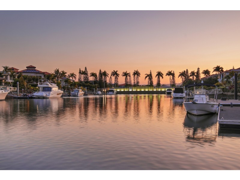 2632 Virginia Drive, Hope Island QLD 4212