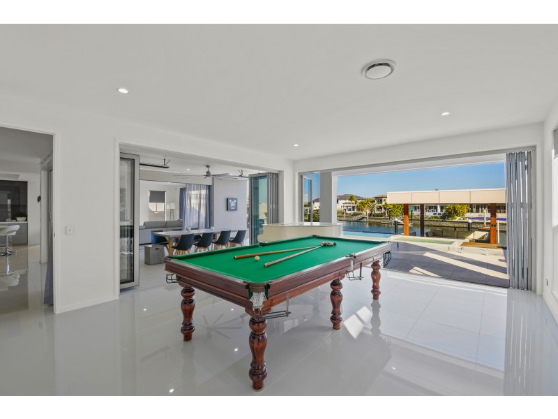 2632 Virginia Drive, Hope Island QLD 4212