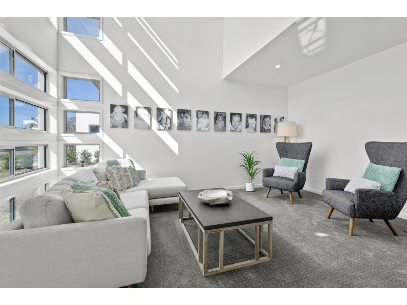 2632 Virginia Drive, Hope Island QLD 4212