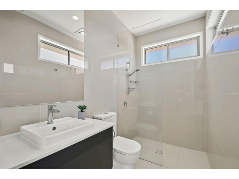 2632 Virginia Drive, Hope Island QLD 4212