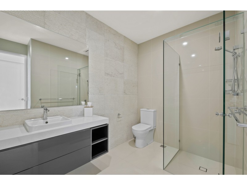 2632 Virginia Drive, Hope Island QLD 4212