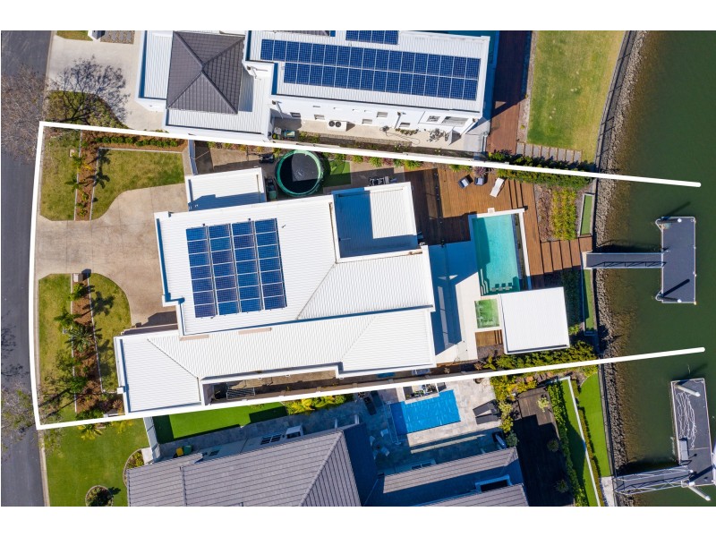 2632 Virginia Drive, Hope Island QLD 4212