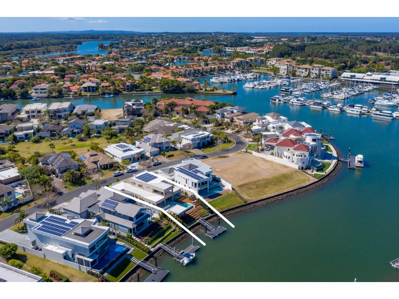 2632 Virginia Drive, Hope Island QLD 4212