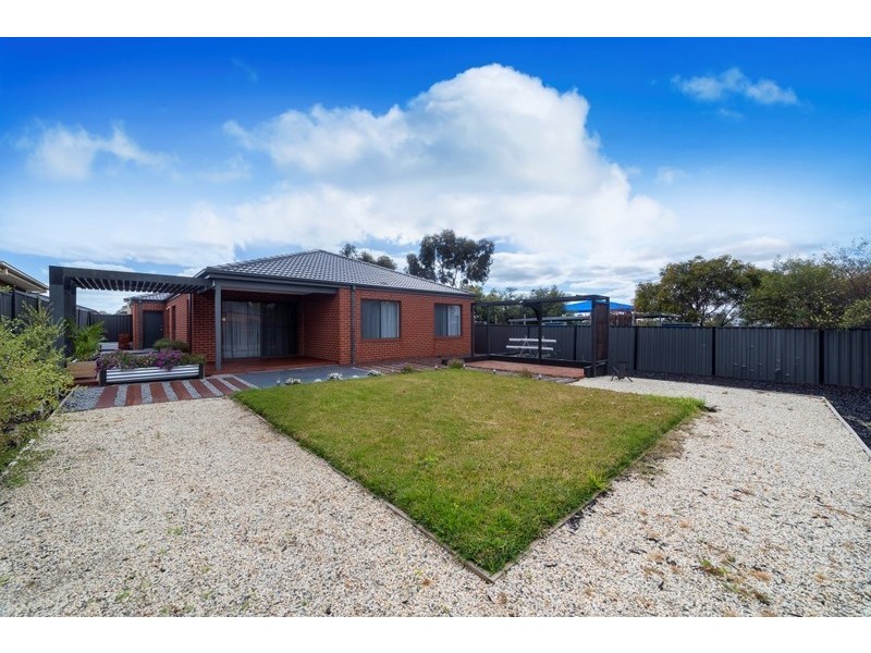 8 Polesden Mews, Roxburgh Park VIC 3064