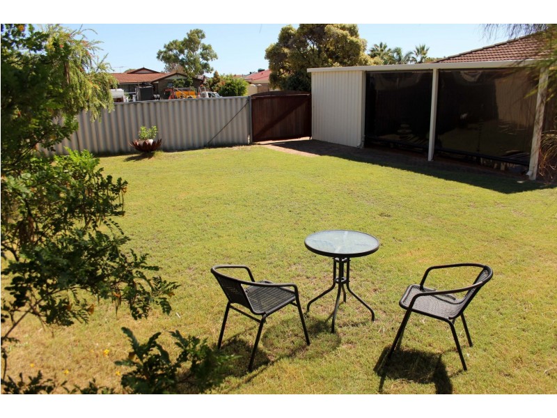 16 Rand Avenue, Waikiki WA 6169