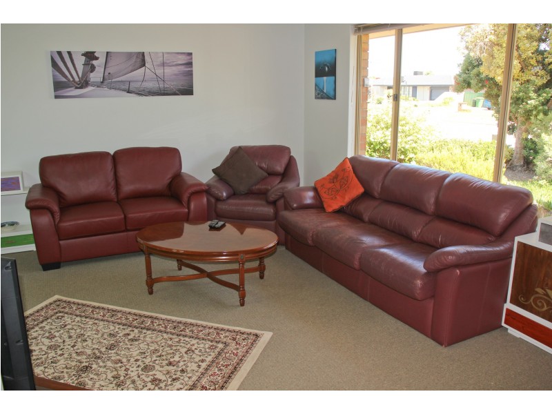 16 Rand Avenue, Waikiki WA 6169