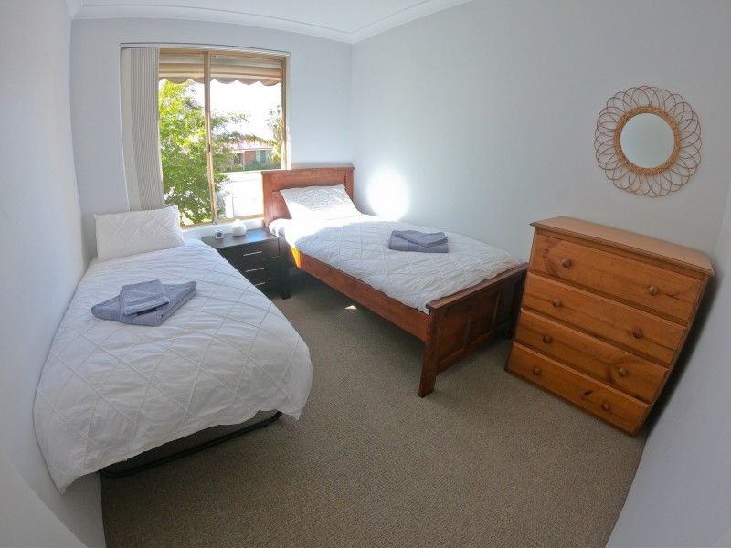 16 Rand Avenue, Waikiki WA 6169