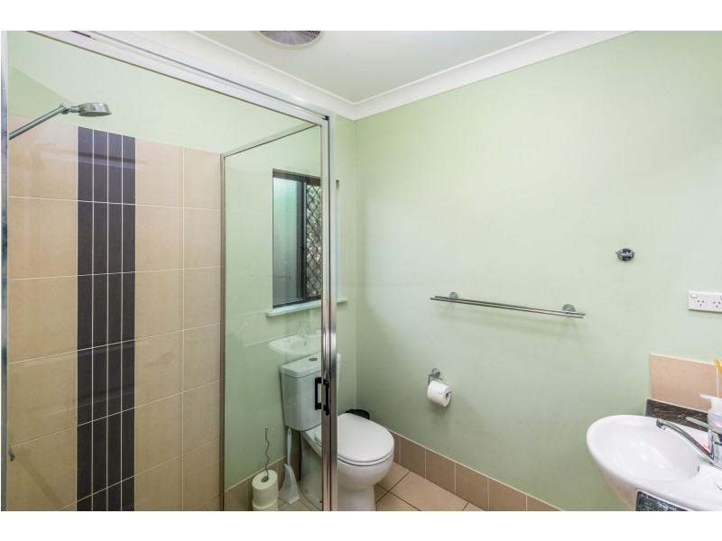 5 Helix Close, Clifton Beach QLD 4879