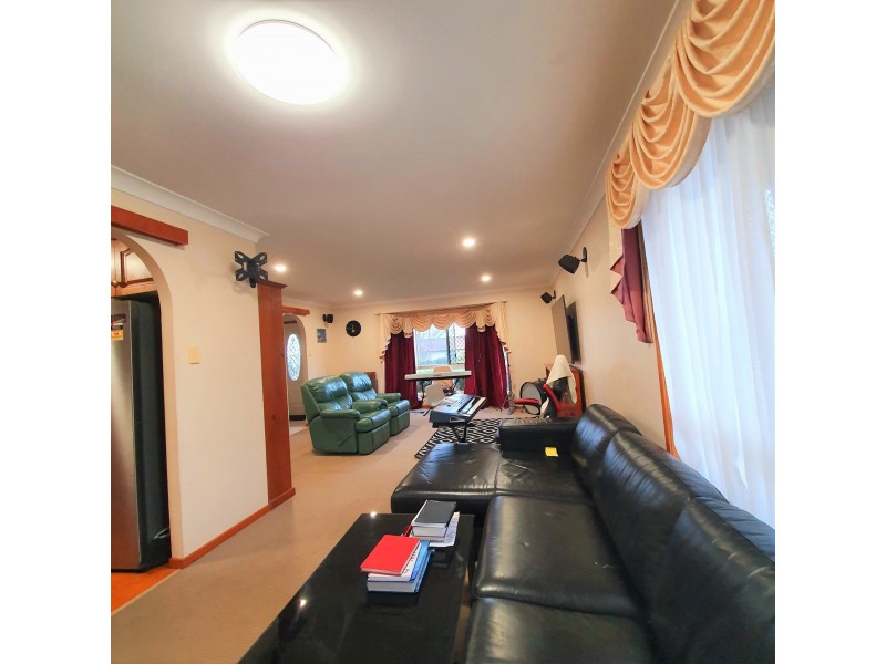 2 Gouldson Drive, Kearneys Spring QLD 4350
